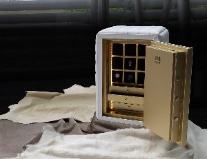 EXCLUSIVE SAFES Un mobile di alta sicurezza con un interno-lingotto